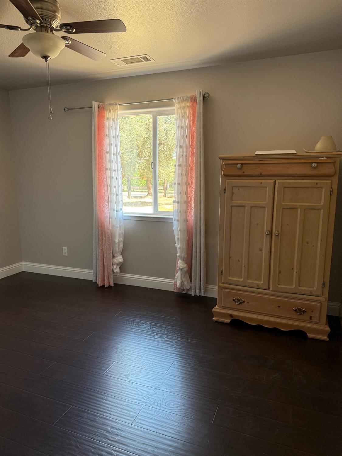 6731 River Rd, Oakdale, CA 95361