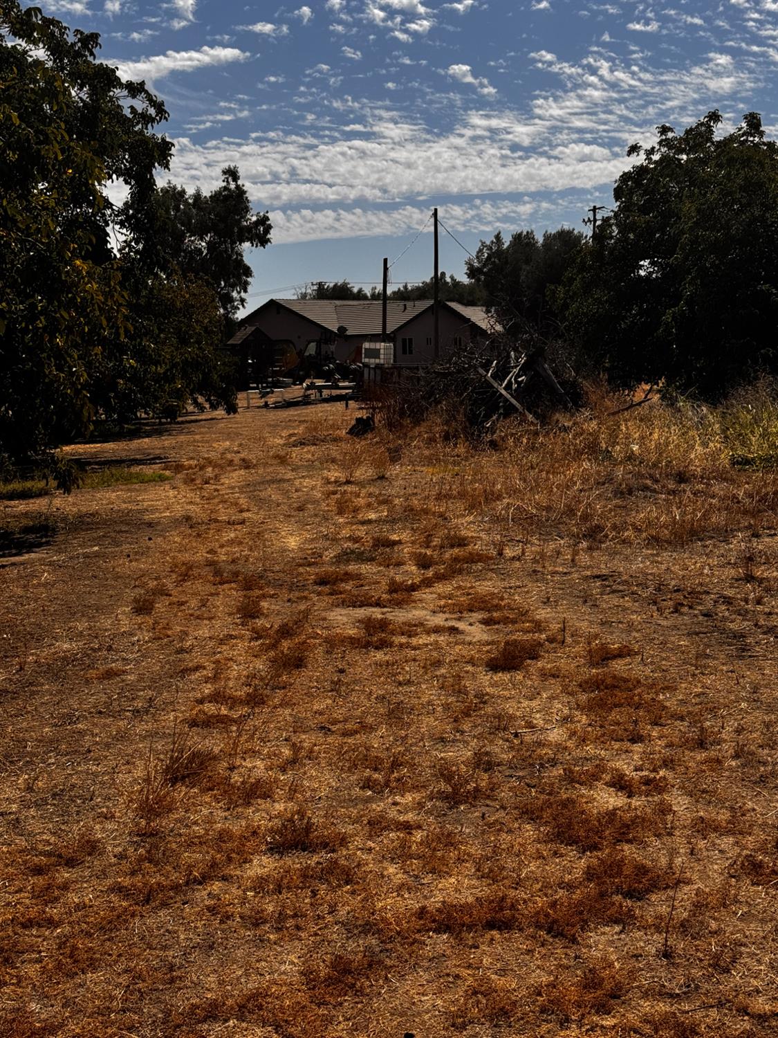 6731 River Rd, Oakdale, CA 95361