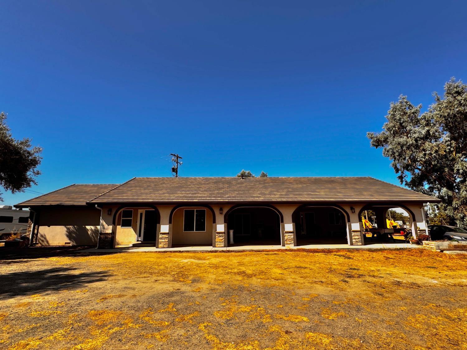 6731 River Rd, Oakdale, CA 95361