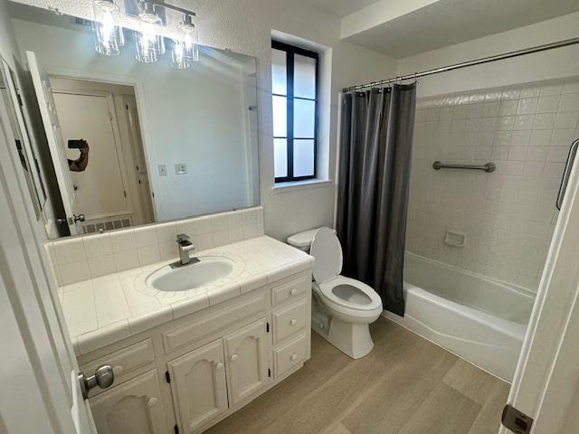 2400 Dutchollow Ct, Modesto, CA 95356