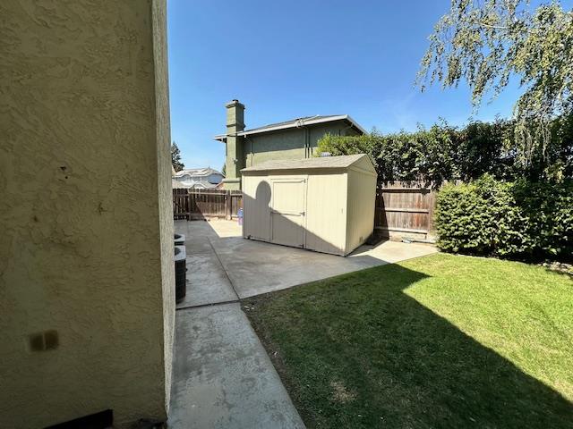 2400 Dutchollow Ct, Modesto, CA 95356