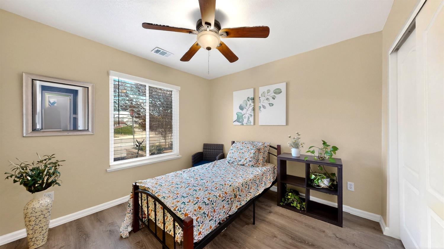 2368 Hearthsong Ct, Riverbank, CA 95367