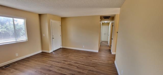 10449 Pioneer Ave, Oakdale, CA 95361