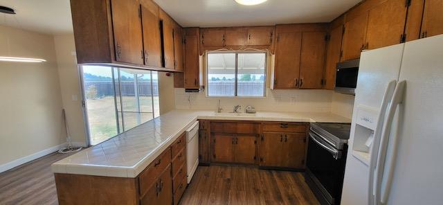 10449 Pioneer Ave, Oakdale, CA 95361