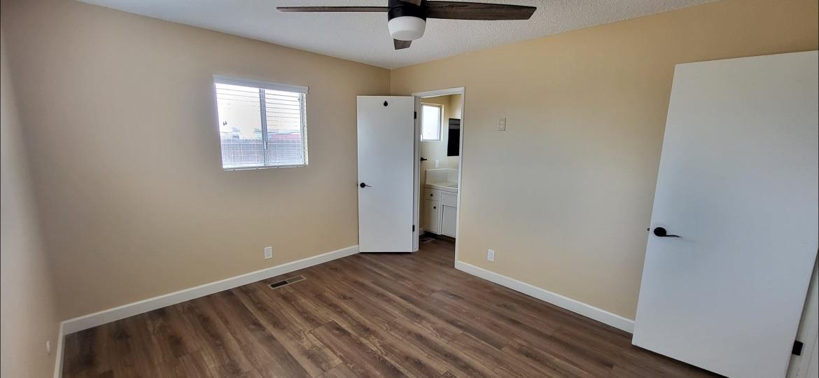 10449 Pioneer Ave, Oakdale, CA 95361