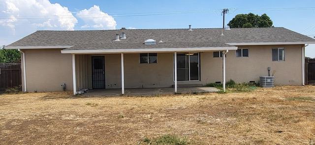 10449 Pioneer Ave, Oakdale, CA 95361