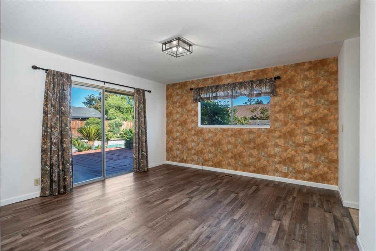 2137 Candlewood Pl, Riverbank, CA 95367