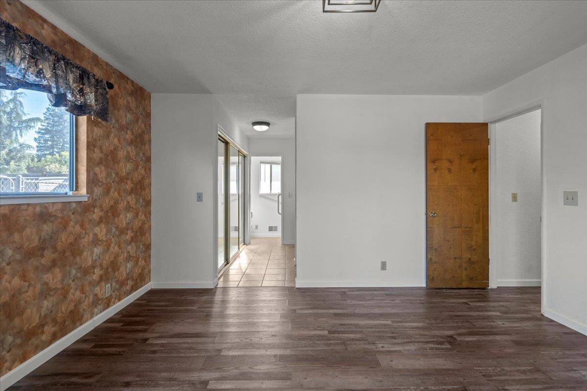 2137 Candlewood Pl, Riverbank, CA 95367