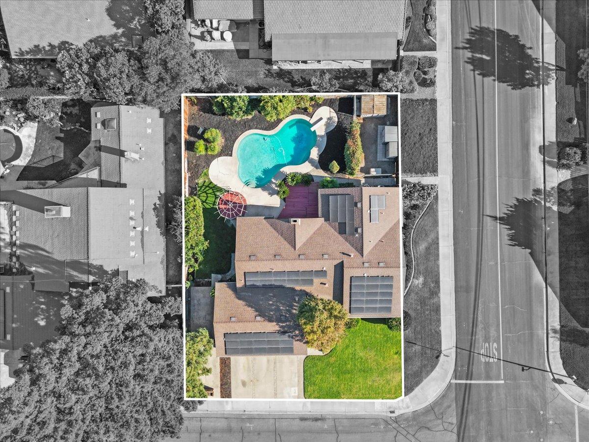2137 Candlewood Pl, Riverbank, CA 95367