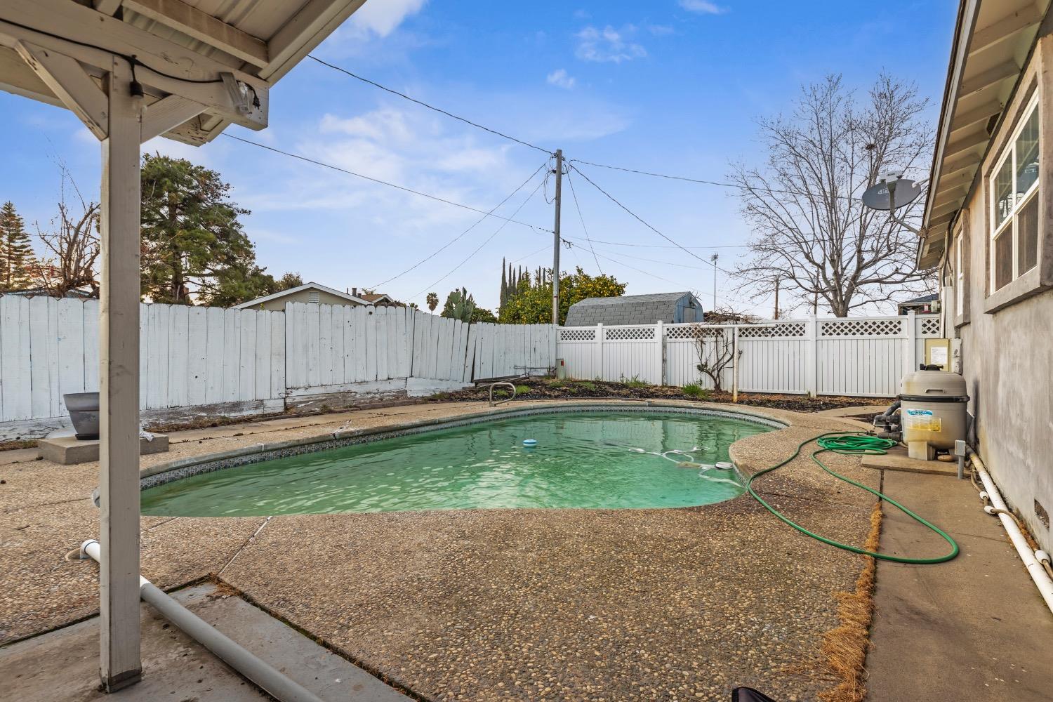 1813 Poppy Ln, Ceres, CA 95307