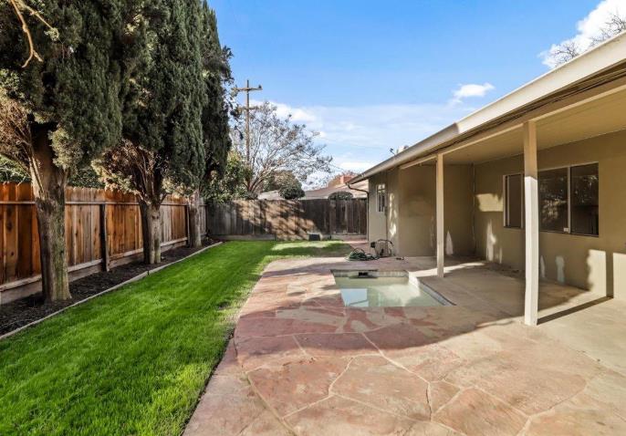 1226 Chehalem Dr, Modesto, CA 95350