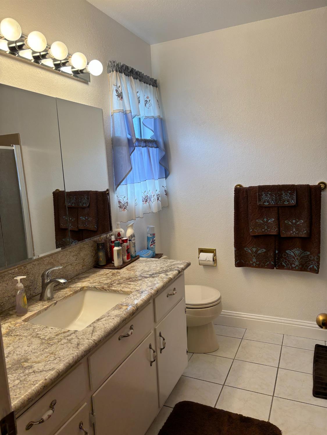 3808 Thornbury Way, Modesto, CA 95356