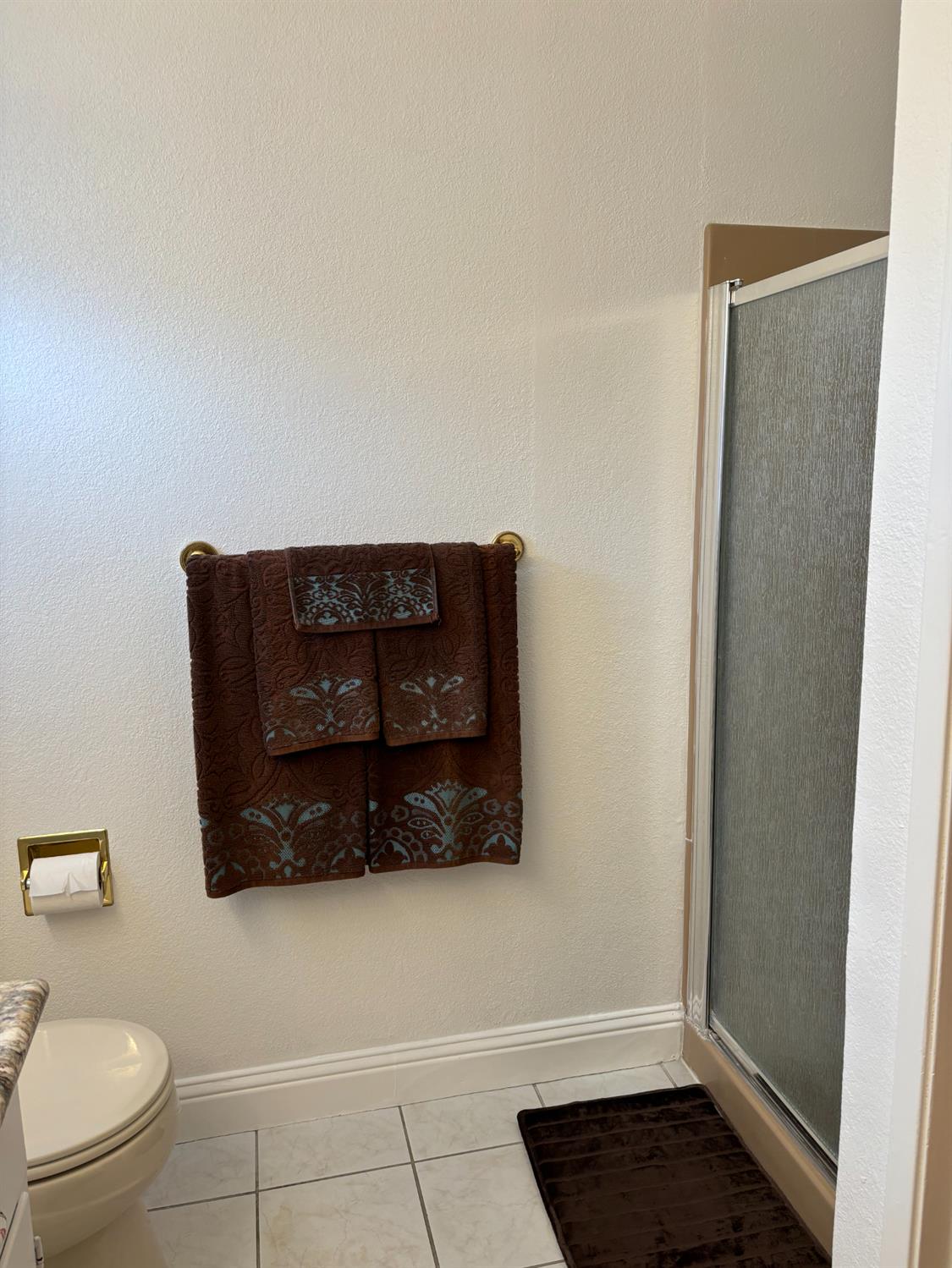 3808 Thornbury Way, Modesto, CA 95356