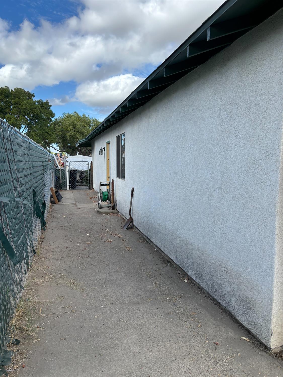 3808 Thornbury Way, Modesto, CA 95356