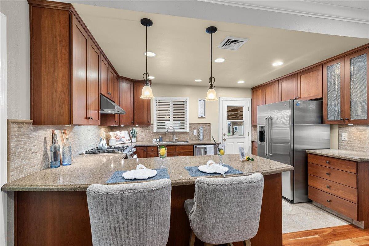 672 Pedersen Rd, Oakdale, CA 95361