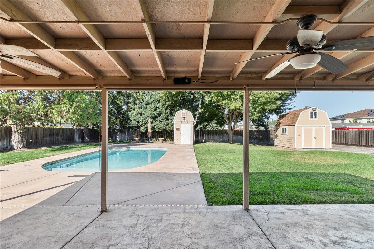 672 Pedersen Rd, Oakdale, CA 95361