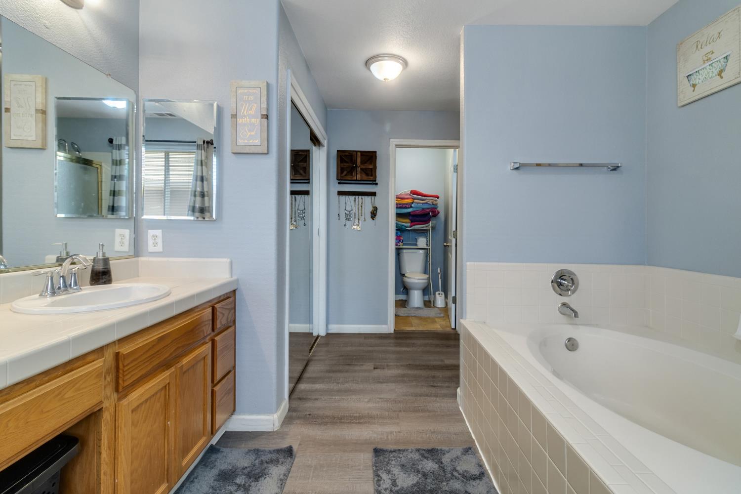 942 Garden St, Los Banos, CA 93635