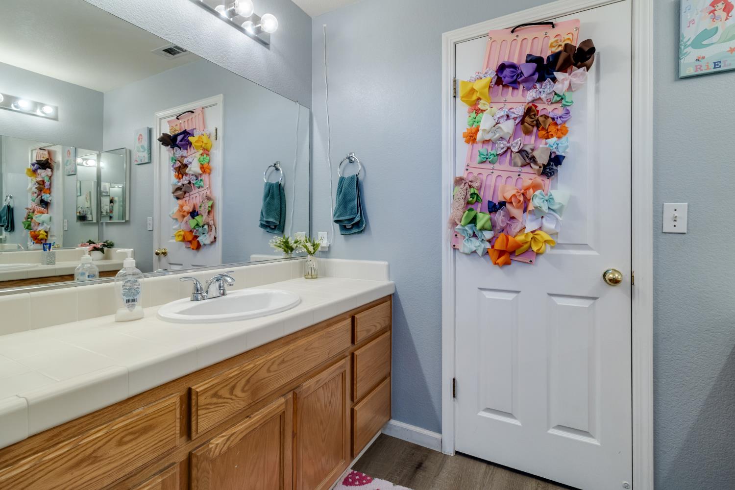 942 Garden St, Los Banos, CA 93635