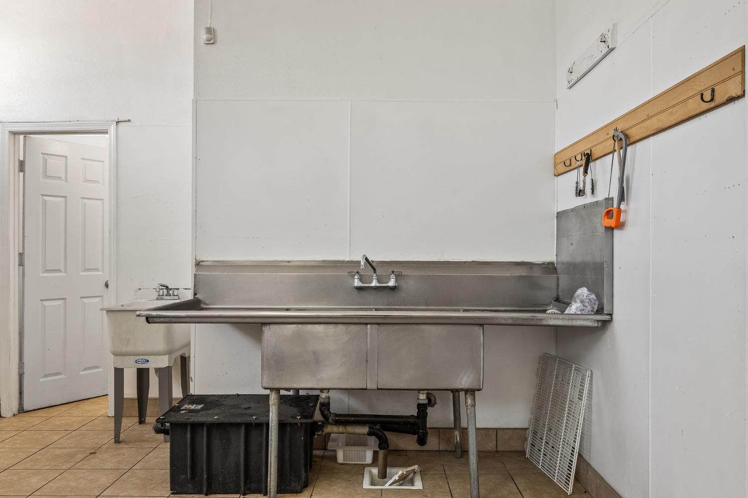 33027 Road 159, Ivanhoe, CA 93235