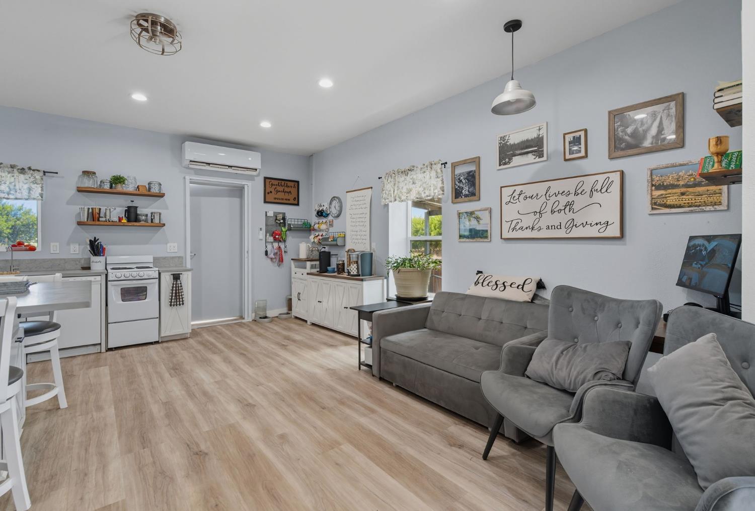 880 Root Rd, Modesto, CA 95357