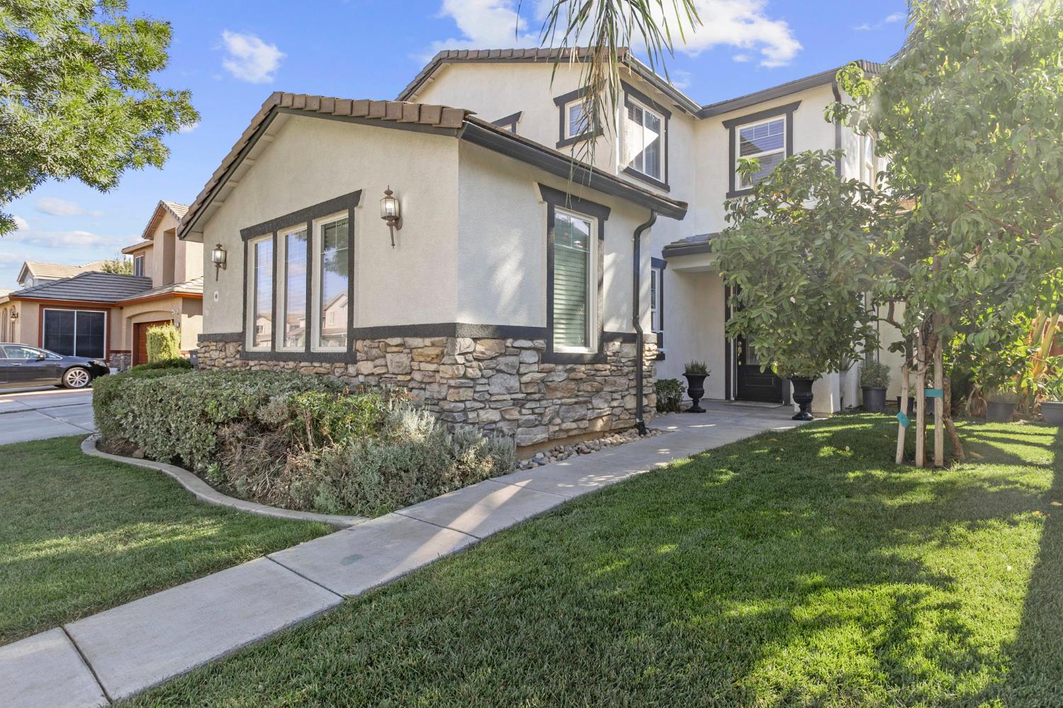 432 Meadow Creek Dr, Patterson, CA 95363