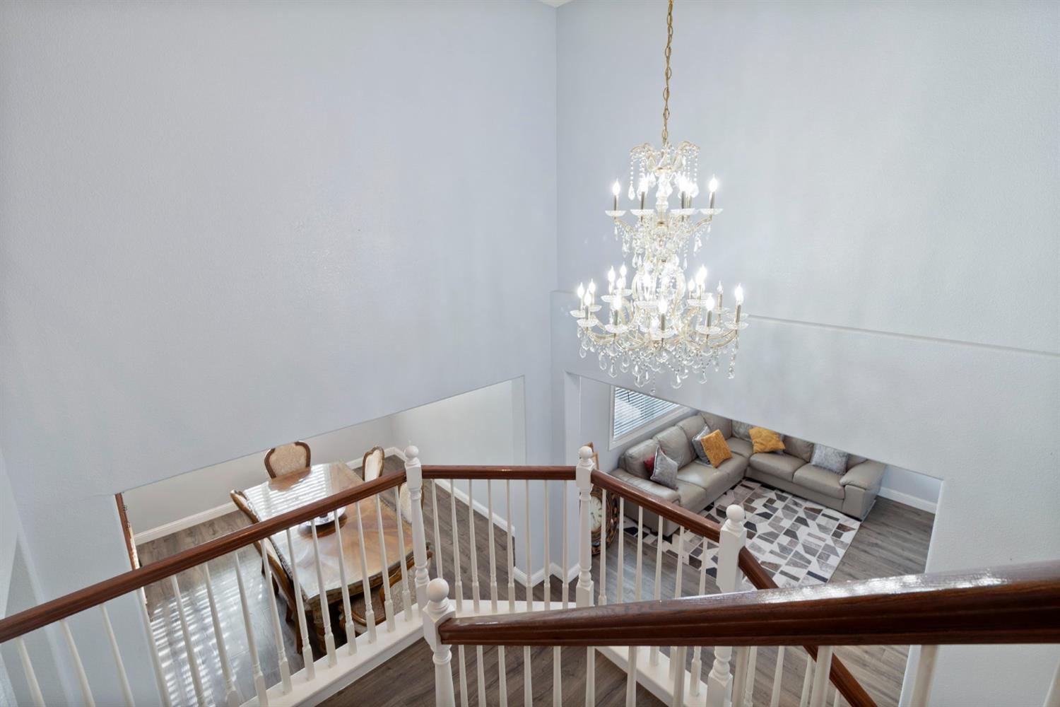 432 Meadow Creek Dr, Patterson, CA 95363