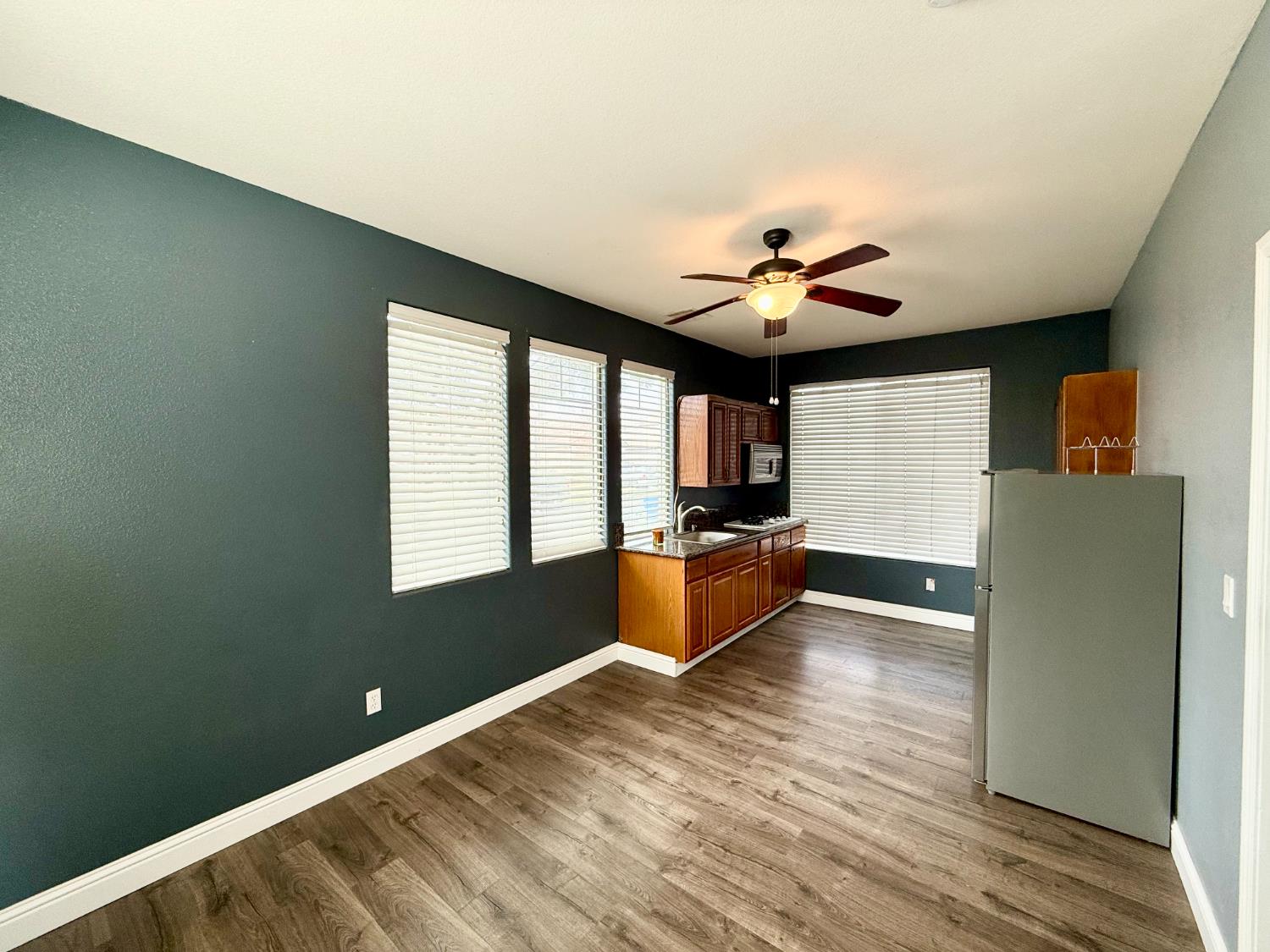 432 Meadow Creek Dr, Patterson, CA 95363