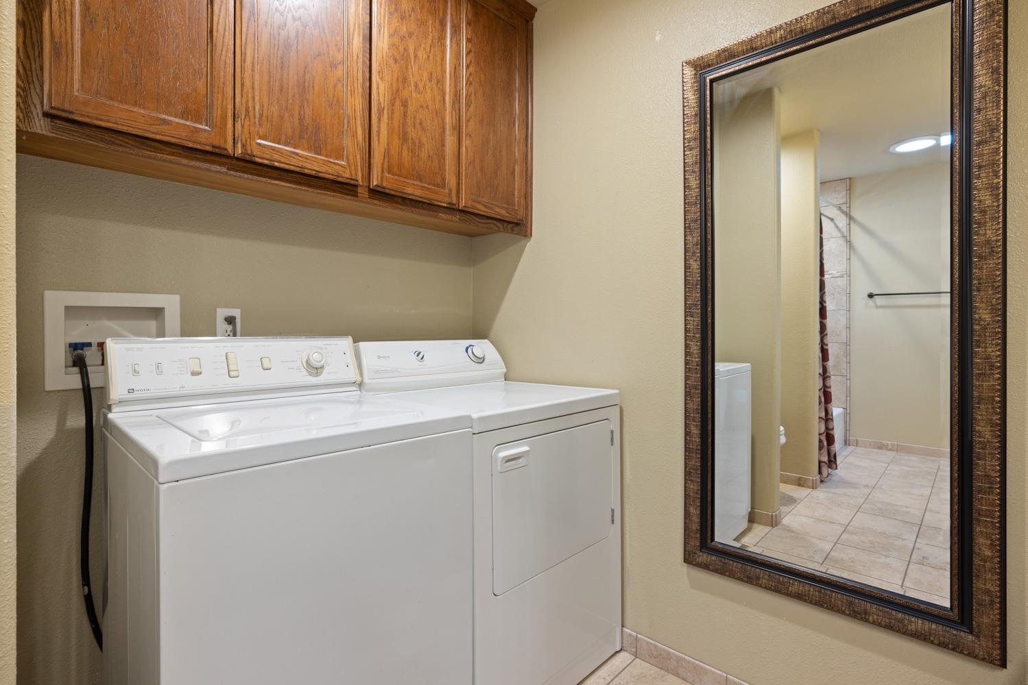 16682 S Steinegul Rd, Escalon, CA 95320