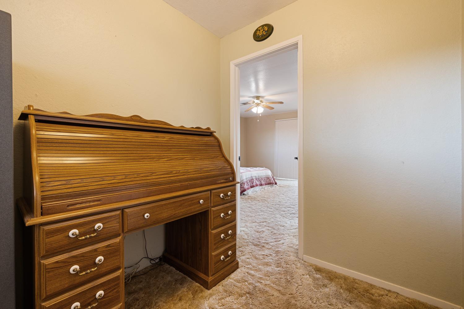 16682 S Steinegul Rd, Escalon, CA 95320