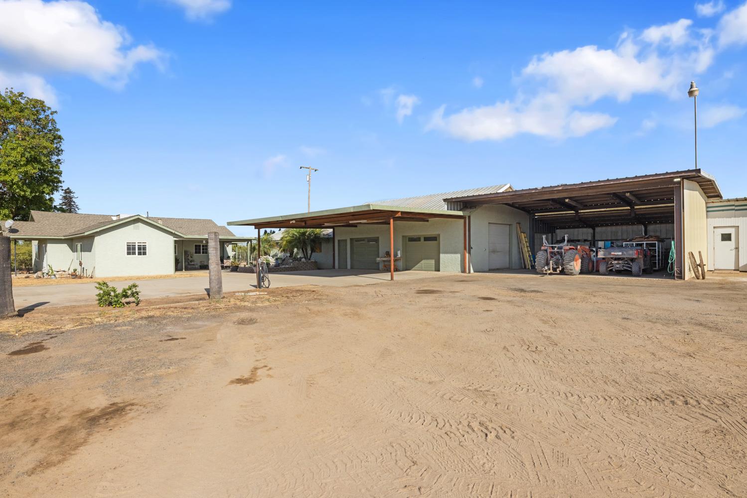 16682 S Steinegul Rd, Escalon, CA 95320