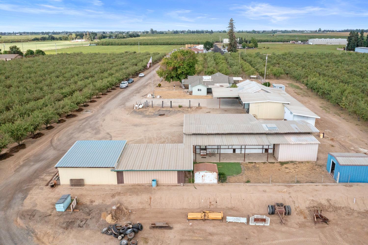 16682 S Steinegul Rd, Escalon, CA 95320