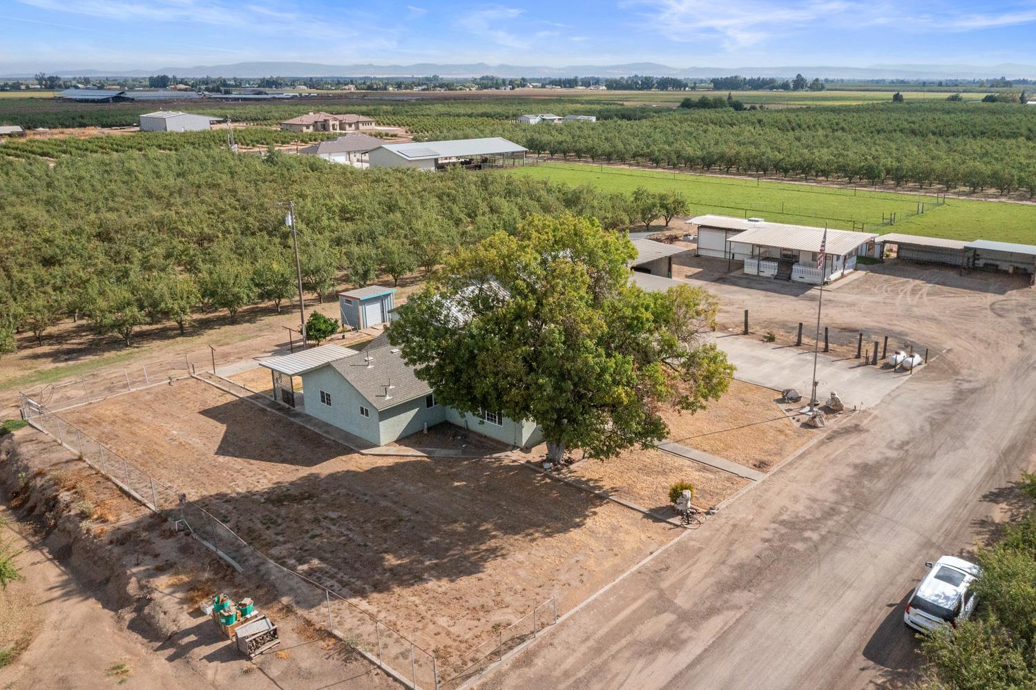 16682 S Steinegul Rd, Escalon, CA 95320