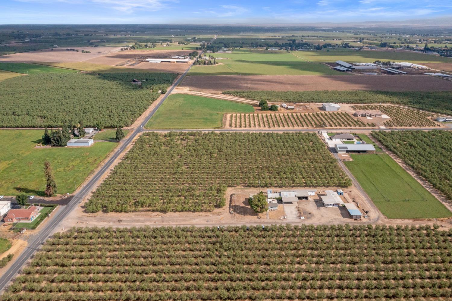 16682 S Steinegul Rd, Escalon, CA 95320