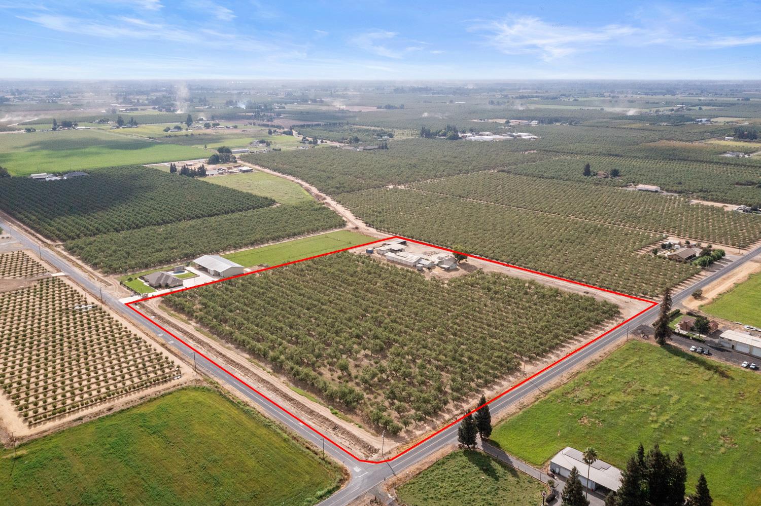 16682 S Steinegul Rd, Escalon, CA 95320