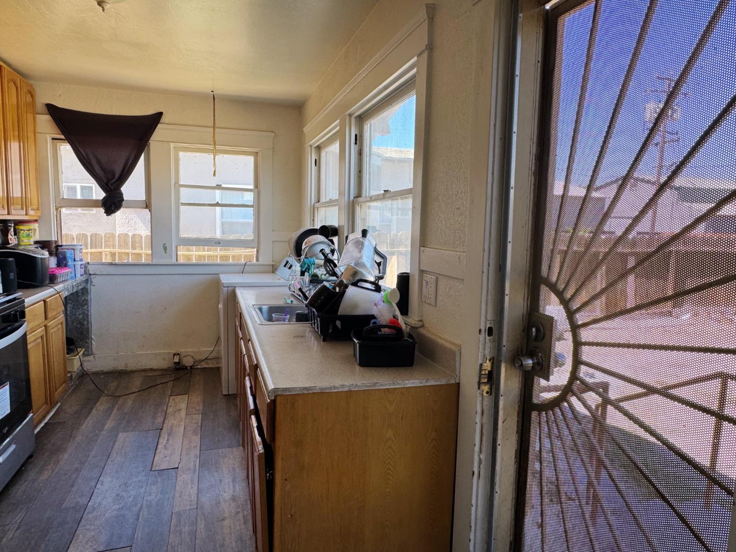 820 J St, Los Banos, CA 93635