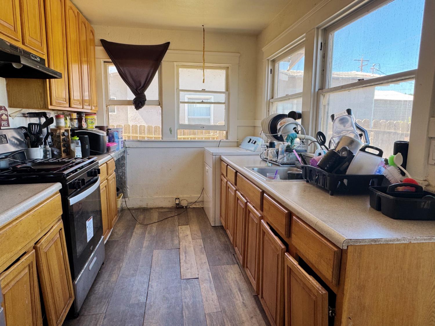 820 J St, Los Banos, CA 93635