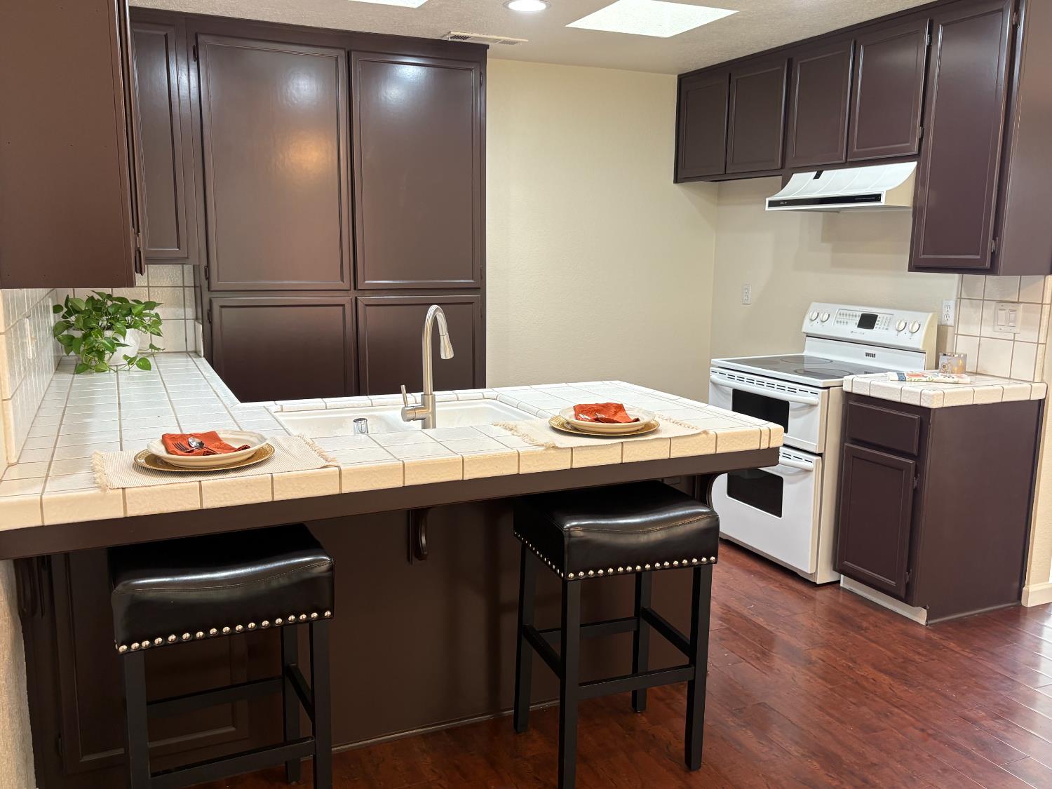 1108 Cedar Creek Dr #4, Modesto, CA 95355