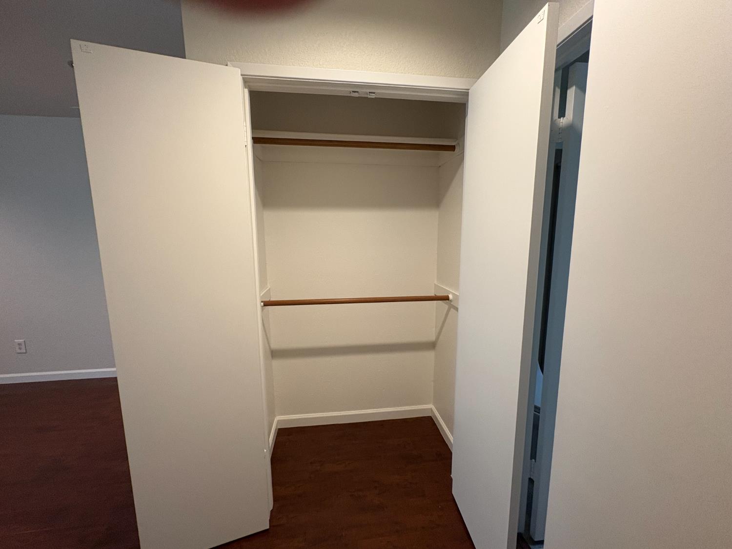 1108 Cedar Creek Dr #4, Modesto, CA 95355