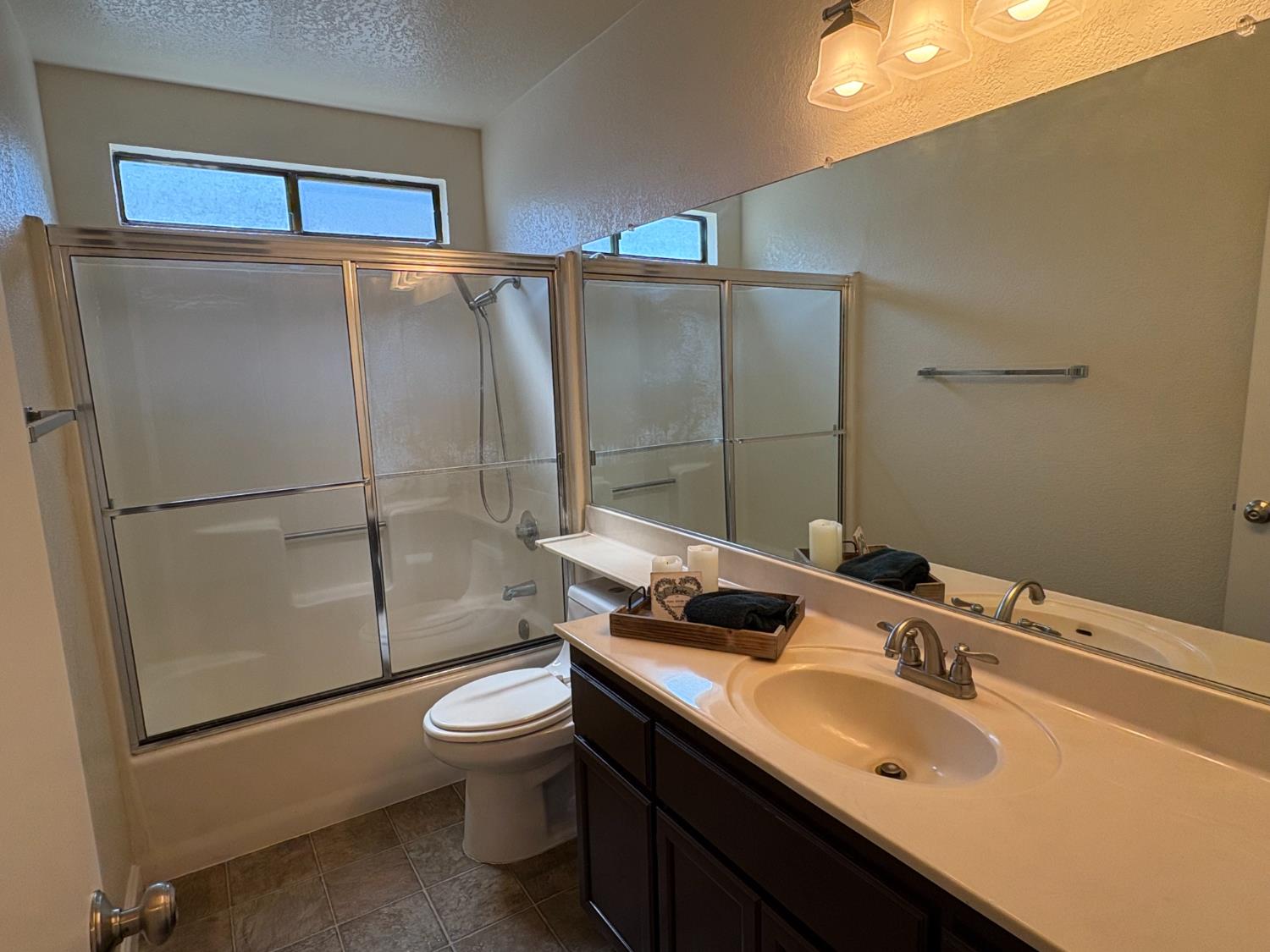 1108 Cedar Creek Dr #4, Modesto, CA 95355