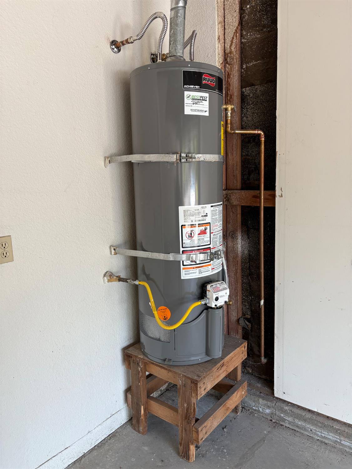 1108 Cedar Creek Dr #4, Modesto, CA 95355