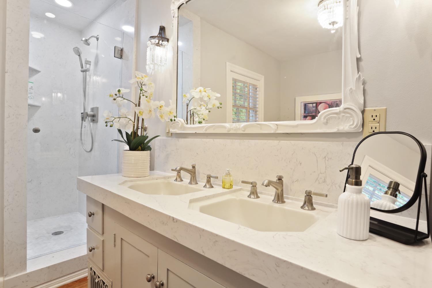 930 Sycamore Ave, Modesto, CA 95350