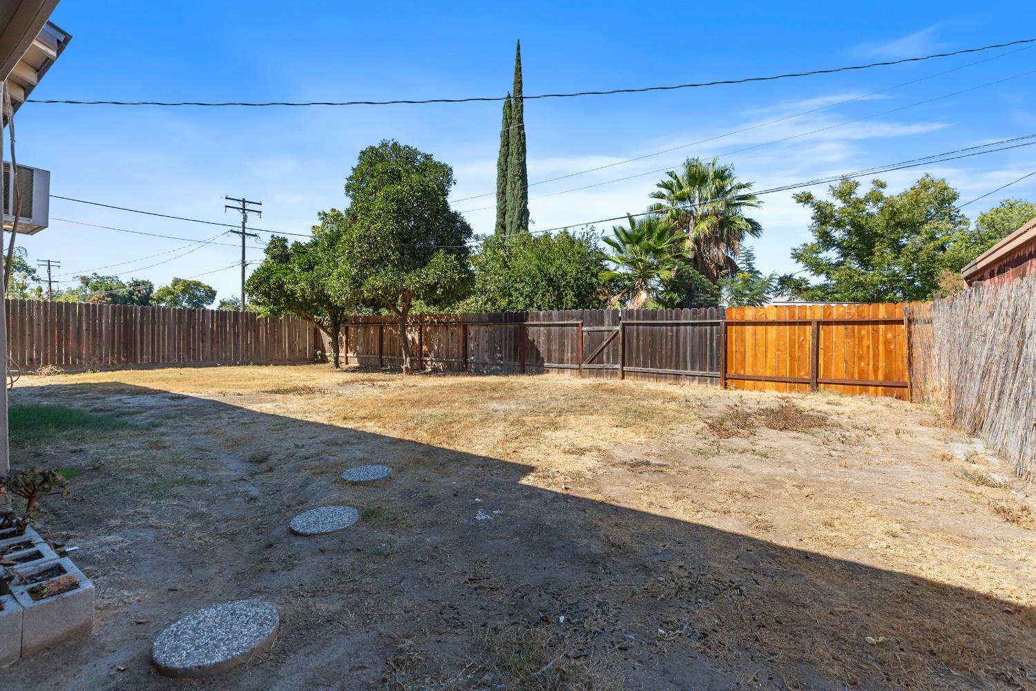 809 Carrigan Ave, Modesto, CA 95350