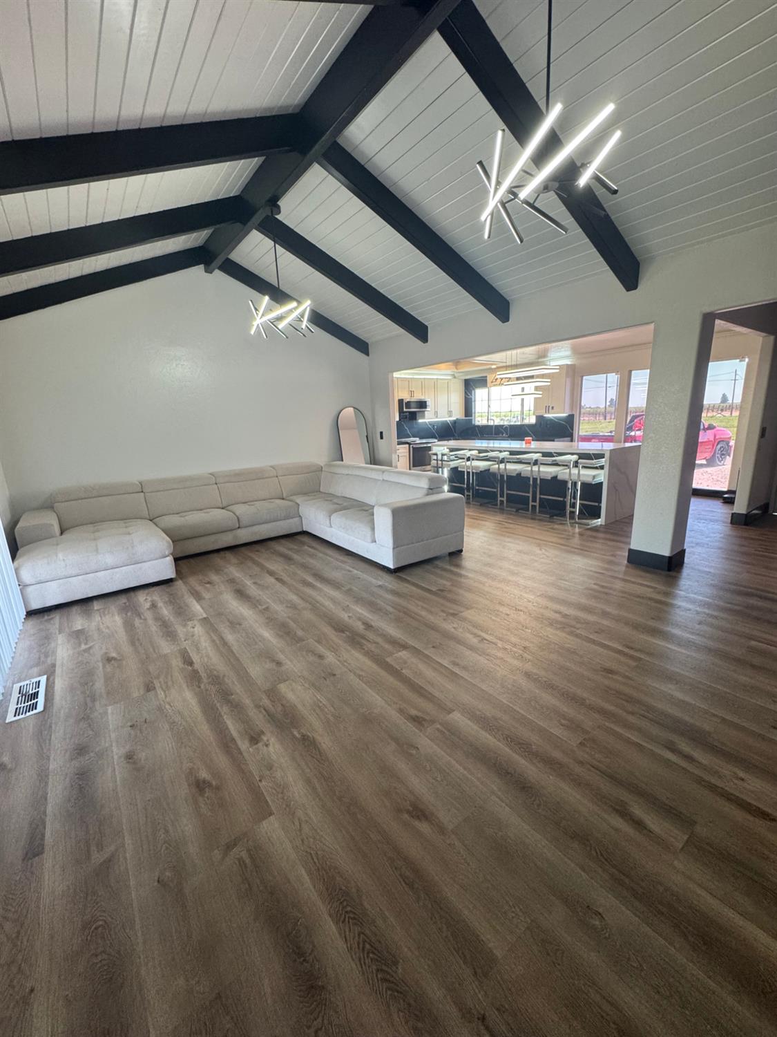 5931 Claribel Rd, Oakdale, CA 95361