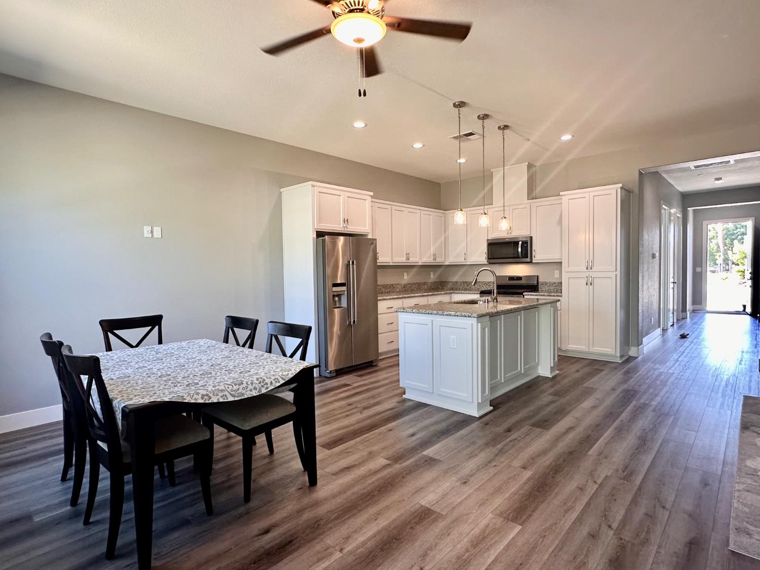 1039 Longview Dr, Oakdale, CA 95361