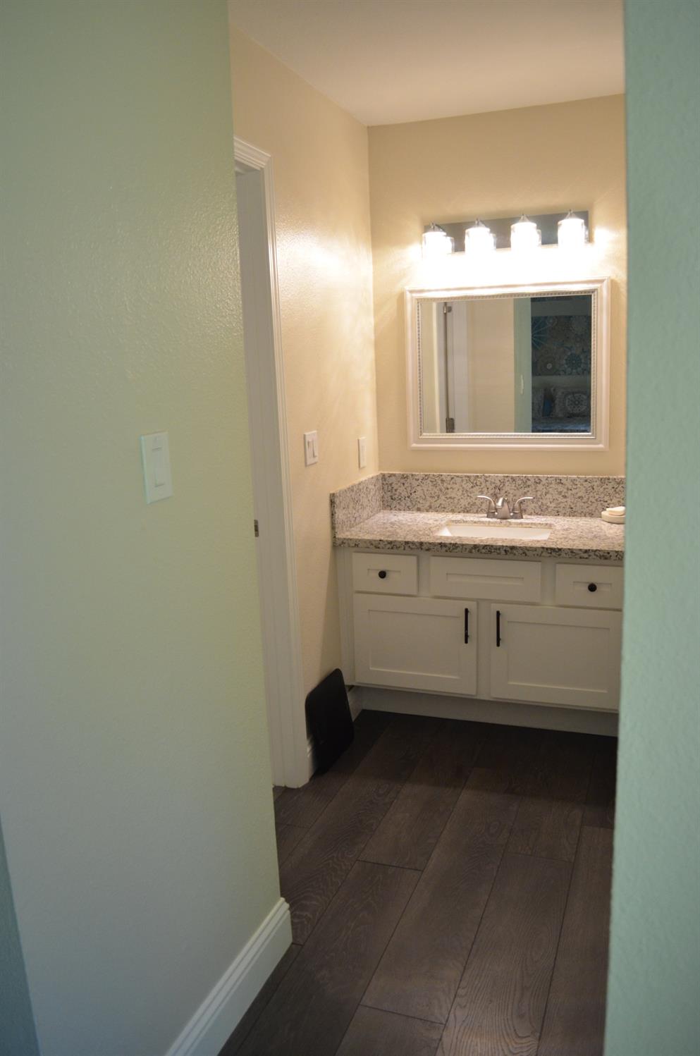 3336 Mesquite Way, Modesto, CA 95355