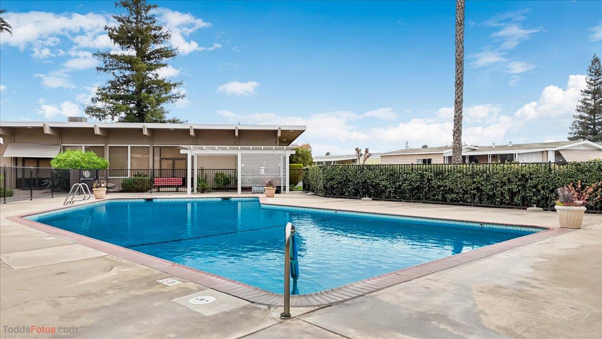 3821 Lahaina Ln, Modesto, CA 95355