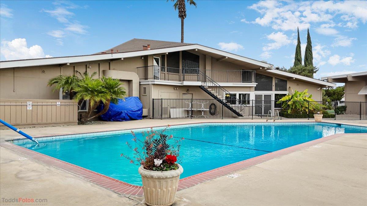 3821 Lahaina Ln, Modesto, CA 95355