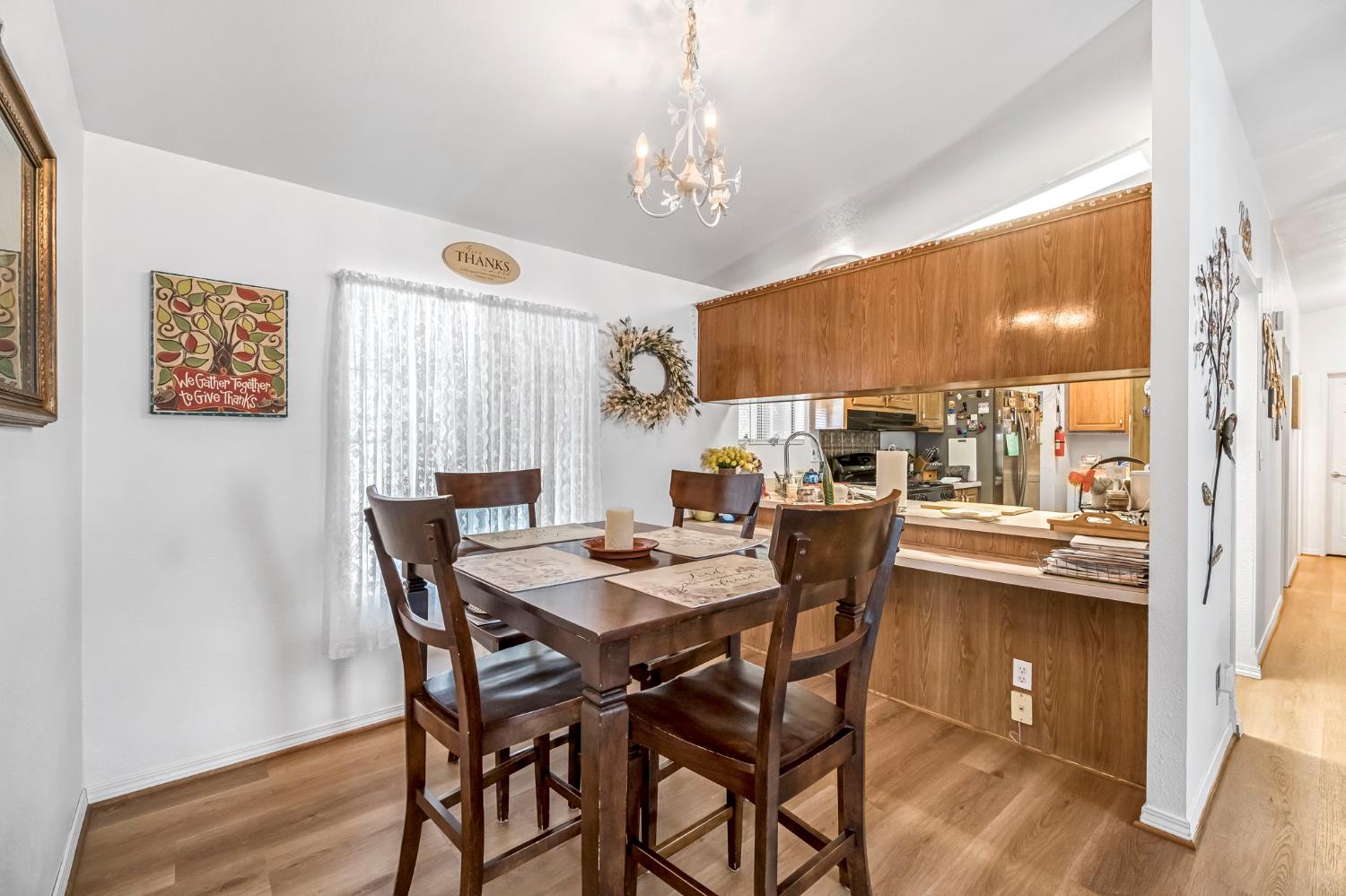 1218 E Cleveland Ave #142, Madera, CA 93638