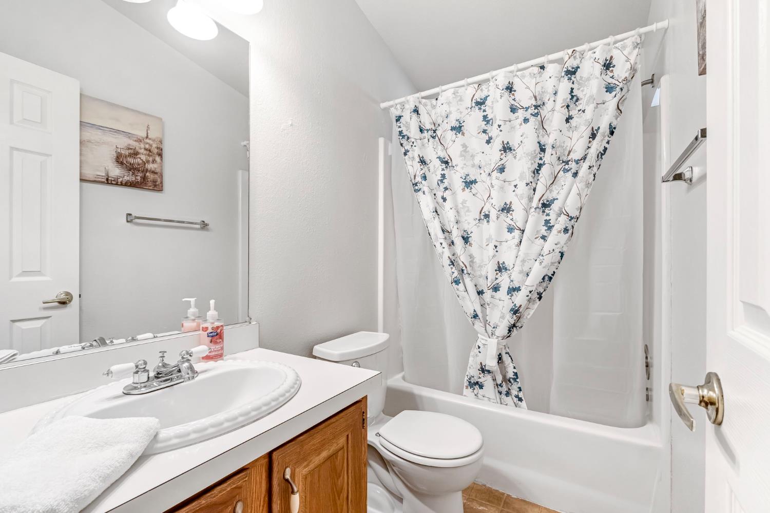 1218 E Cleveland Ave #142, Madera, CA 93638