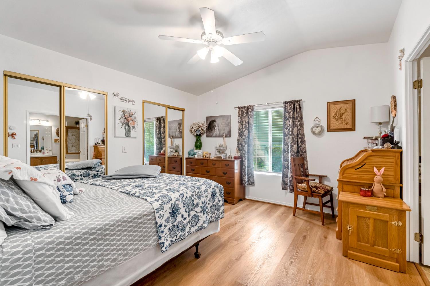 1218 E Cleveland Ave #142, Madera, CA 93638